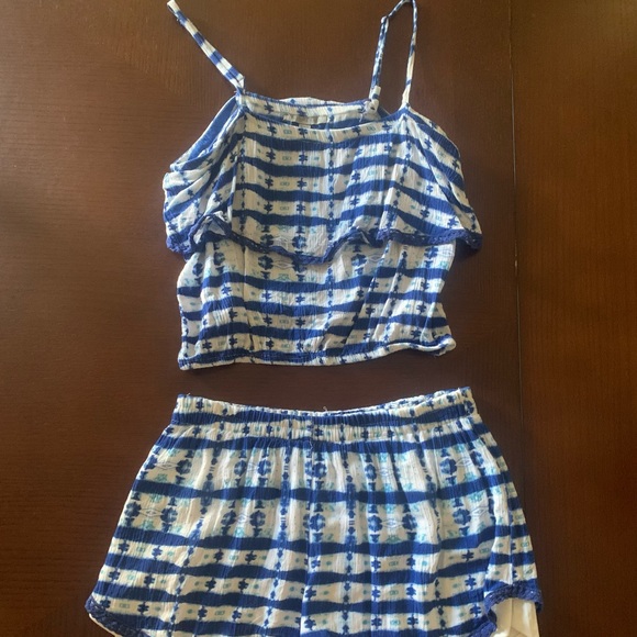 Two Piece Set - Picture 2 of 4